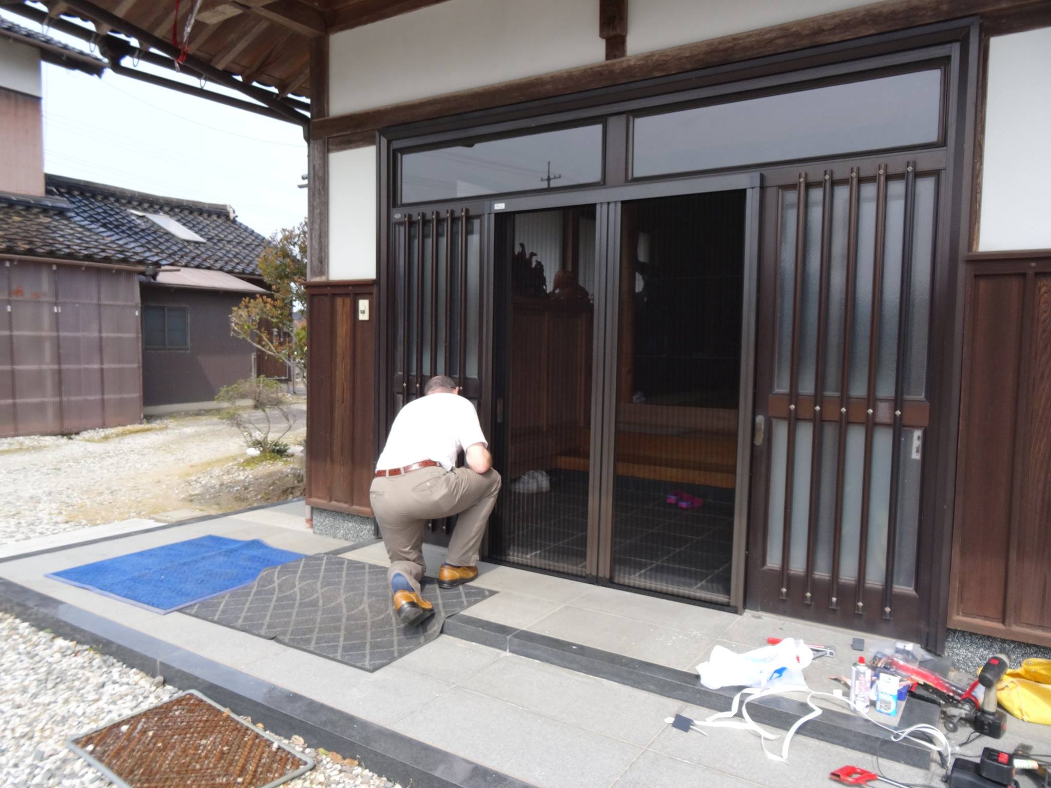 Intelliscreens - Industry leader in Retractable Screens