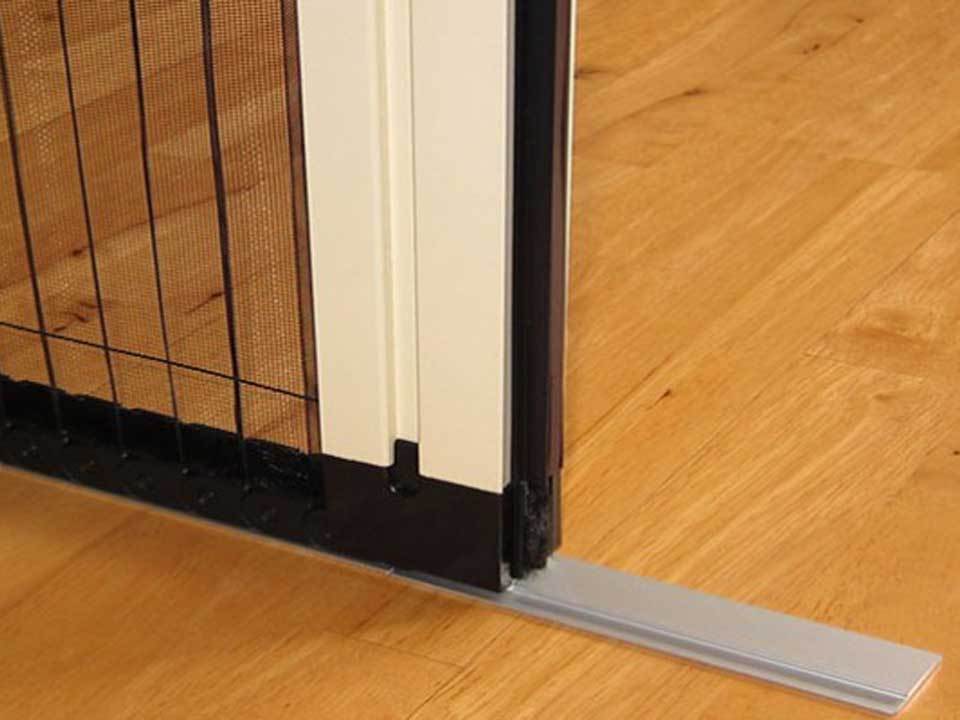 Retractable screens with flush finish - Smart Track by Intelliscreens