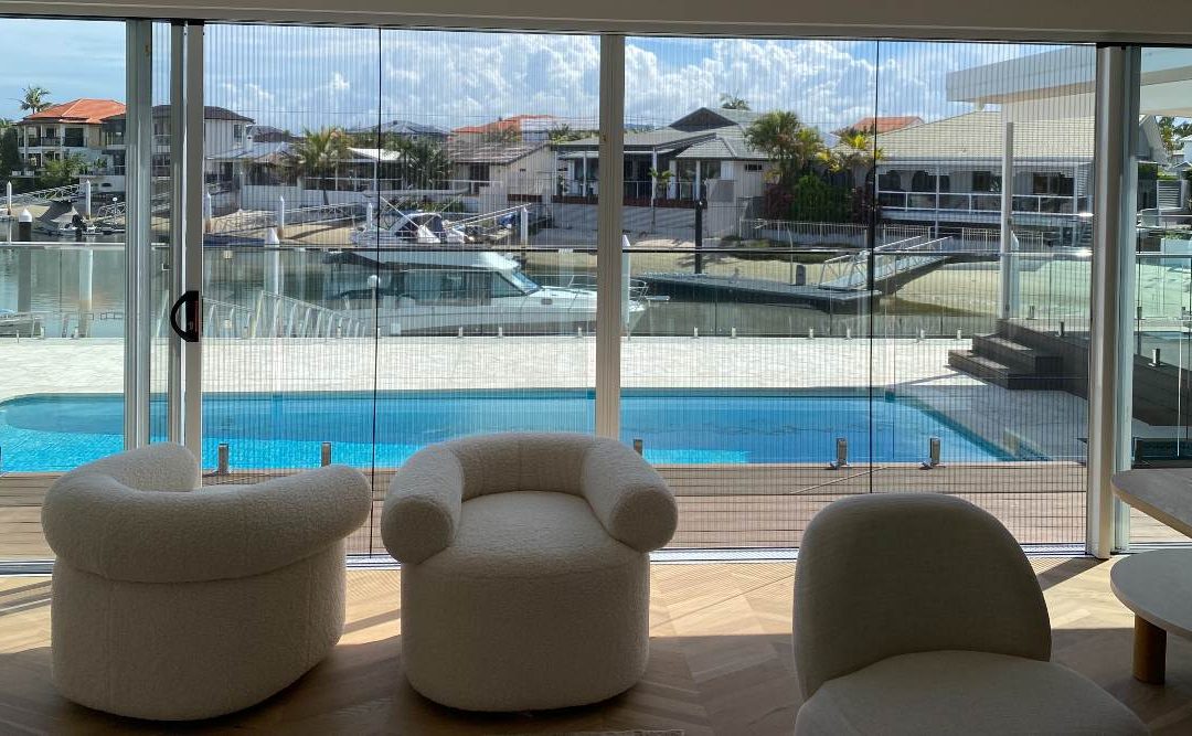 Choosing Retractable Pleated Fly Screens: A Practical Guide for Queensland Homes