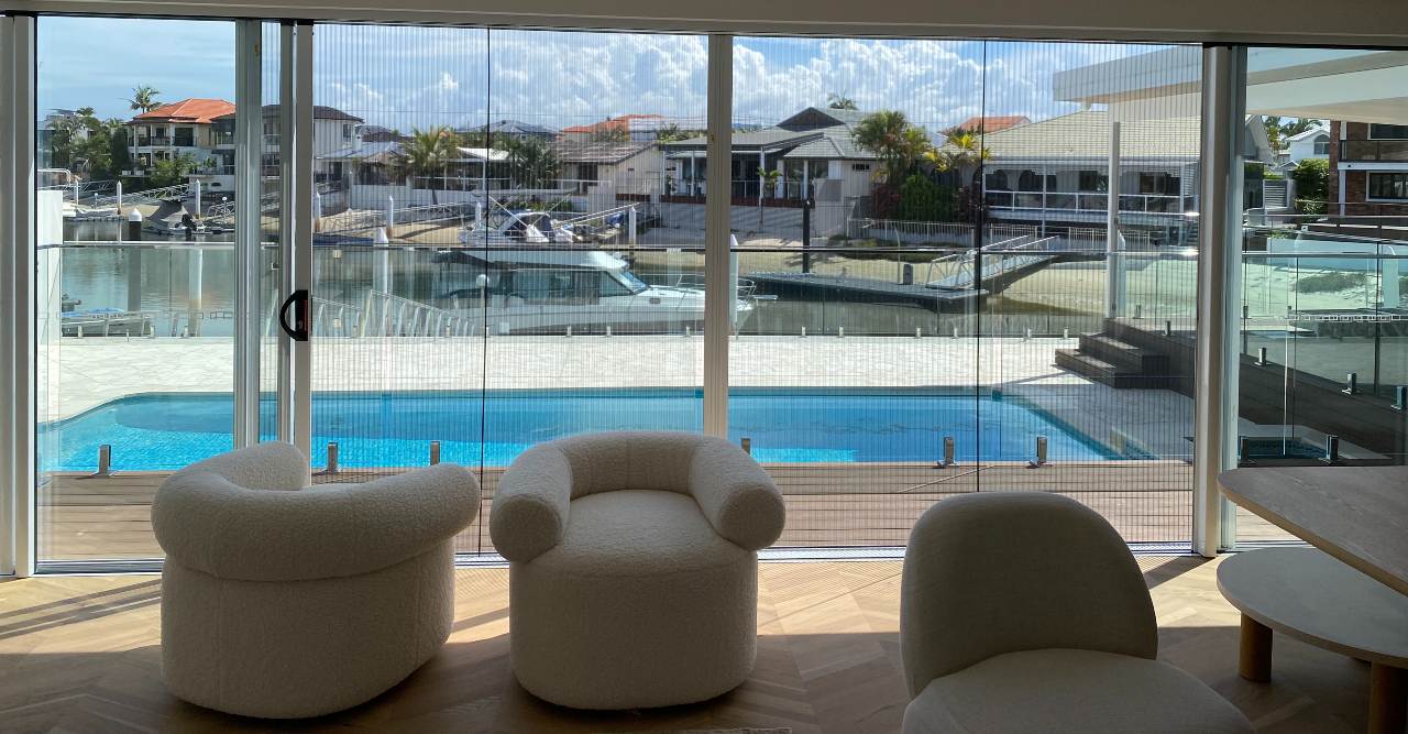 IMG_5382-retractable-screens-overlooking-canal pleated retractable screens overlooking canal